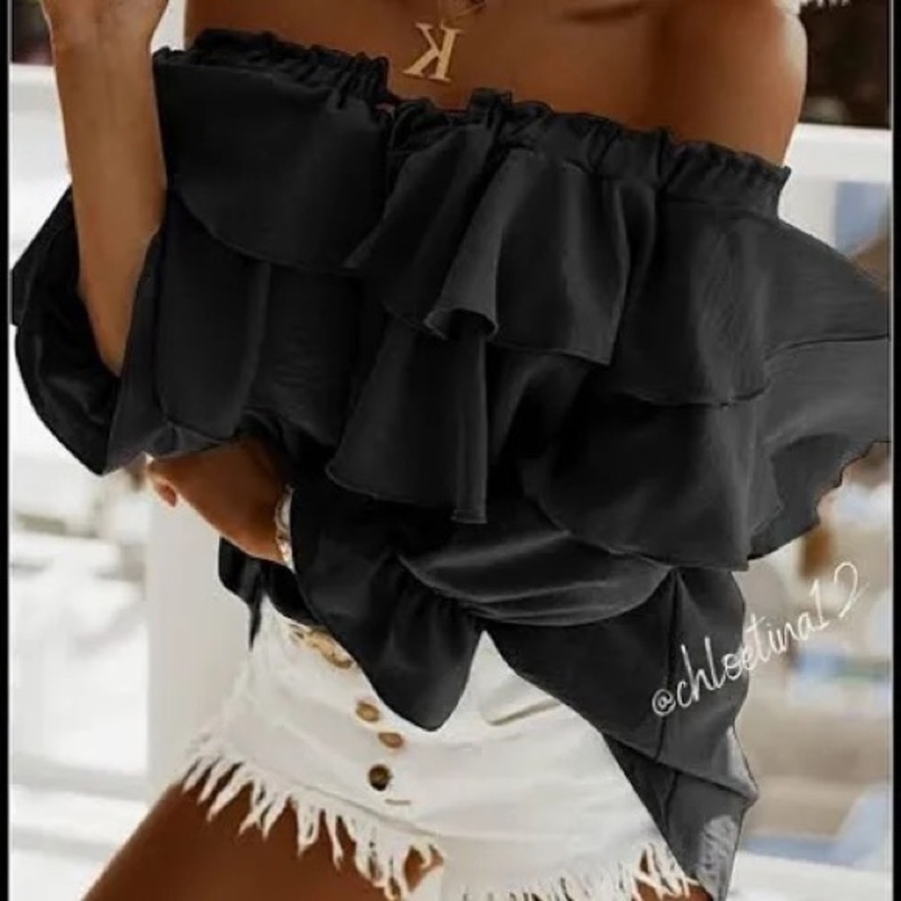 ZARA BLACK TIERD RUFFLED 1/3 RD SLEEVE CROP TOP!❤️🌺